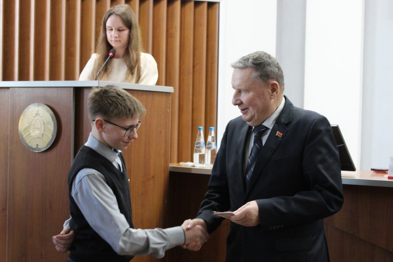 podveli-itogi-raboty-i-nametili-novye-plany-na-tekushchiy-god-v-glubokom-proshel-plenum-brsm_12
