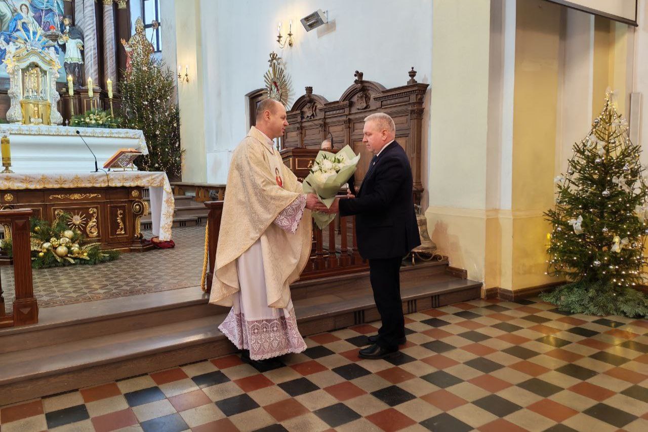 rukovodstvo-glubokskogo-rayona-pozdravilo-glubochan-khristian-katolicheskoy-very-so-svetlym-prazdnik_4