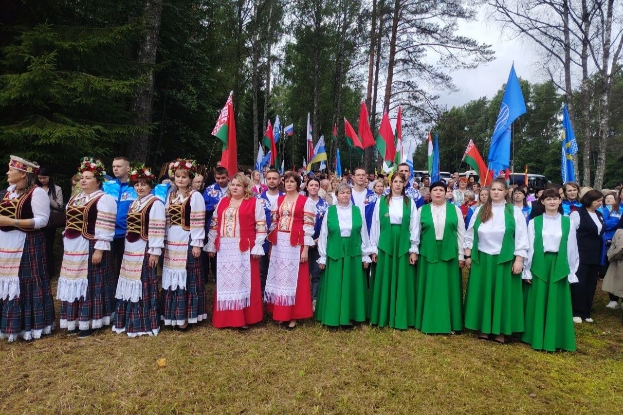 kurgan-druzhby-67-ya-vstrecha-na-granitse-belarusi-i-rossii_9