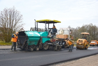На дороге Глубокое-Крулевщизна уложили асфальт