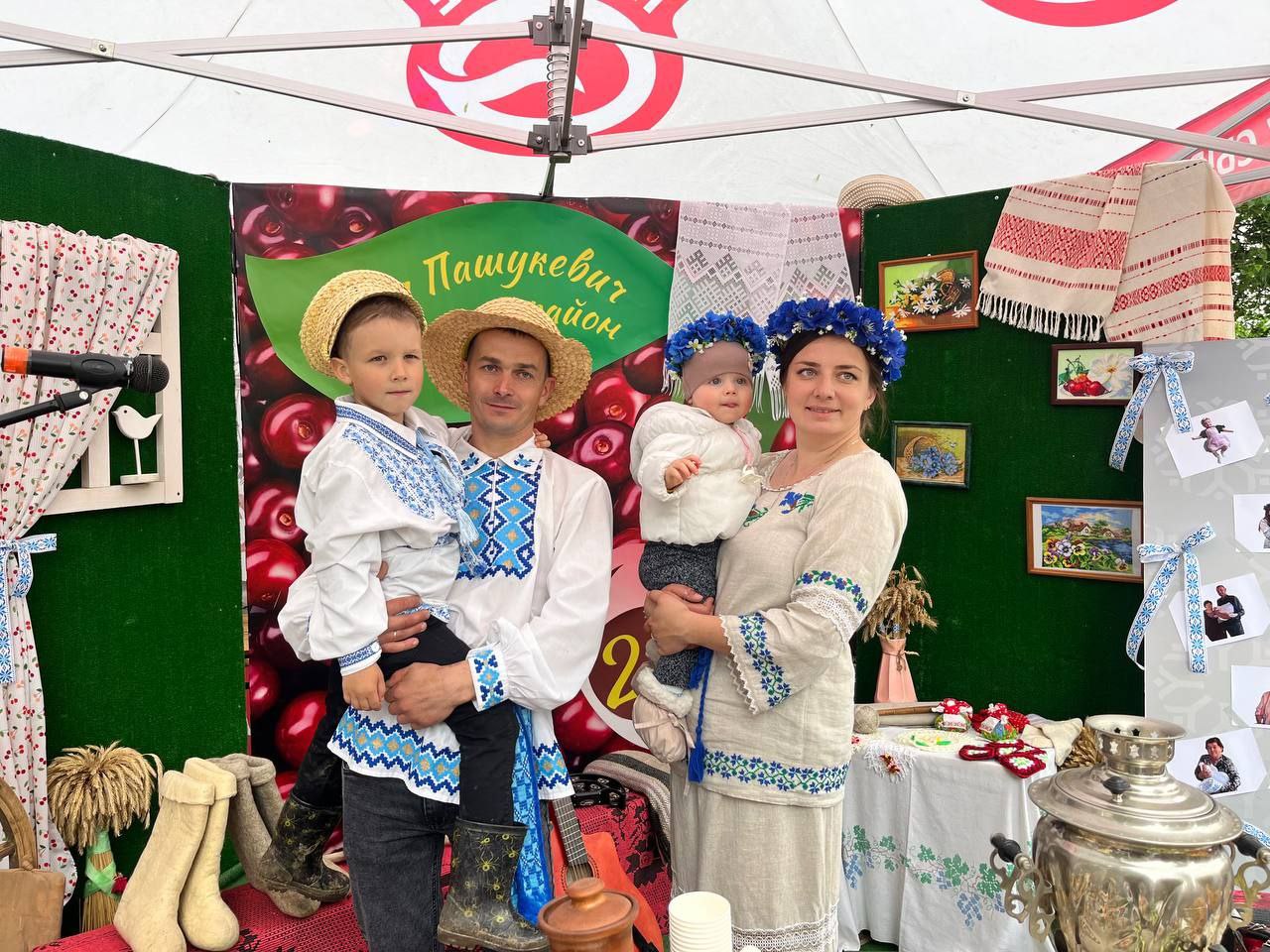 semya-pashukevich-iz-glubokskogo-rayona-pobediteli-oblastnogo-etapa-respublikanskogo-semeynogo-selsk_0
