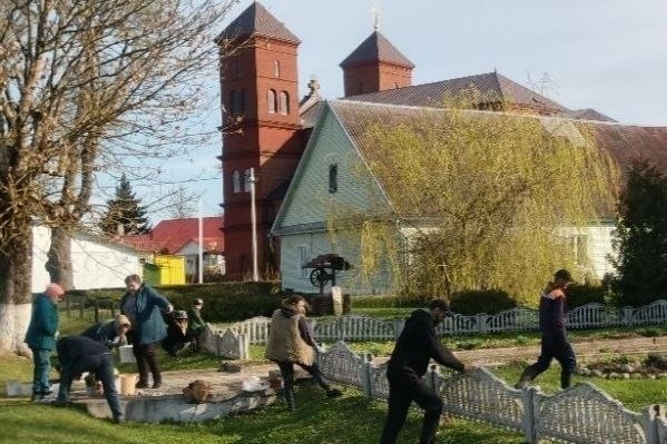 respublikanskiy-subbotnik-proshel-v-glubokskom-rayone-fotofakt_8