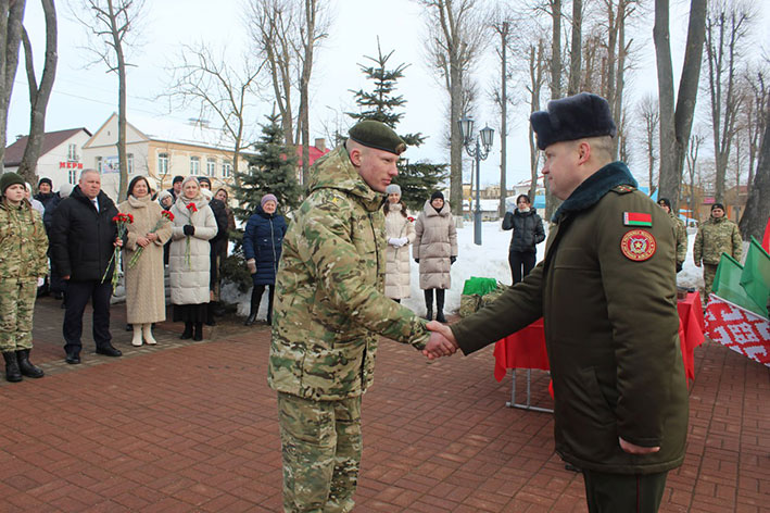 v-glubokom-proshla-torzhestvennaya-tseremoniya-prinyatiya-prisyagi-vospitannikami-voenno-patriotiche_7