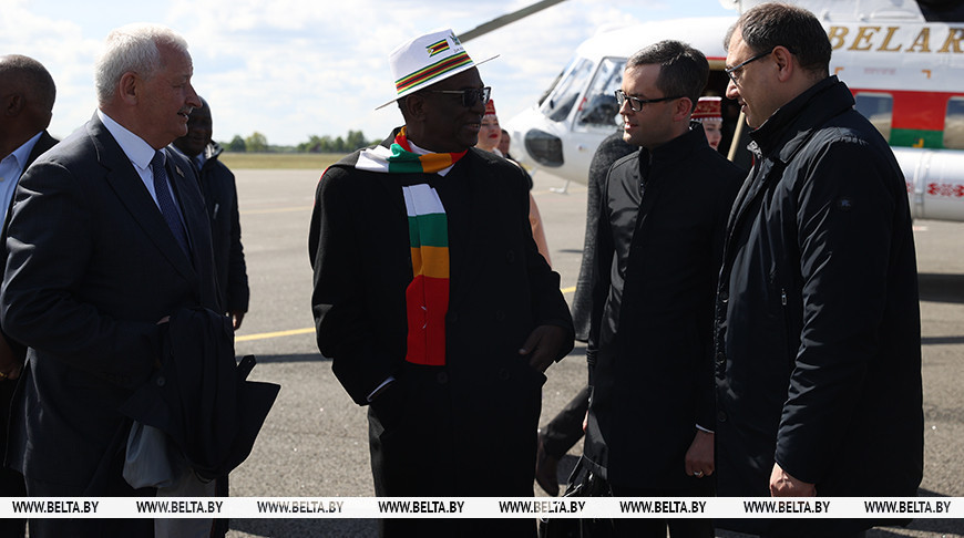 Zimbabwean President Mnangagwa arrives in Brest