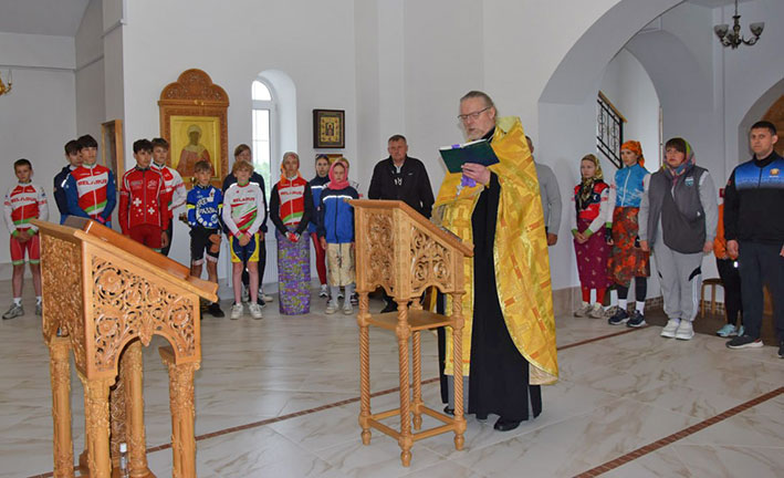 pamyat-kotoruyu-nesut-cherez-vsyu-stranu-glubokoe-stalo-chastyu-vazhnogo-marshruta_17