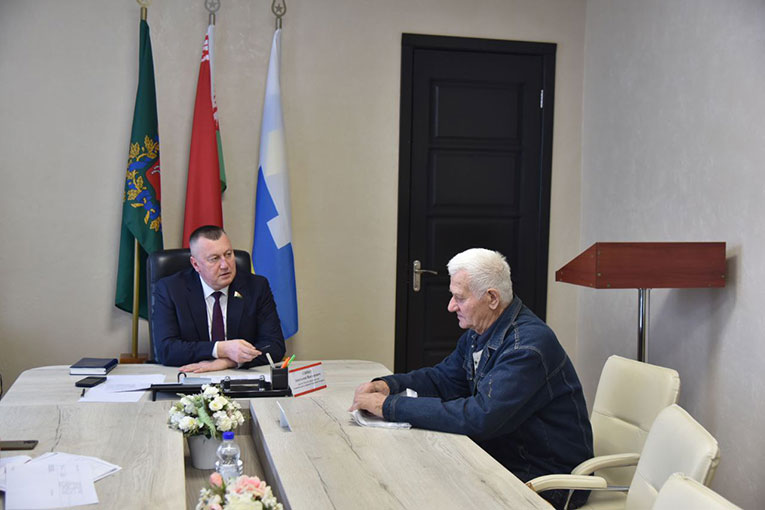 priem-grazhdan-deputat-anatoliy-sivko-reshaet-problemy-glubochan_3