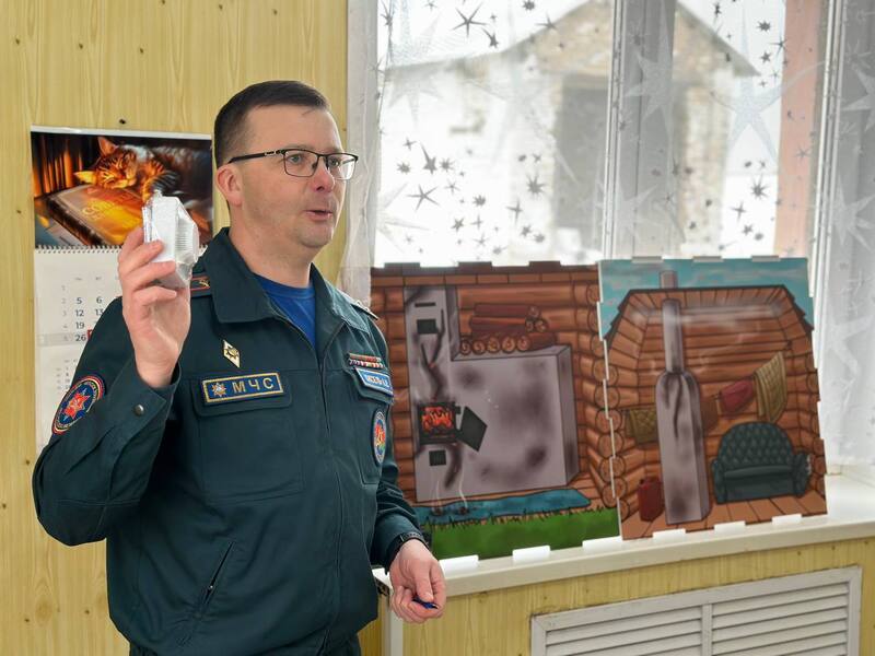 glubokoe-v-derevne-mosar-proshel-selskiy-skhod_3