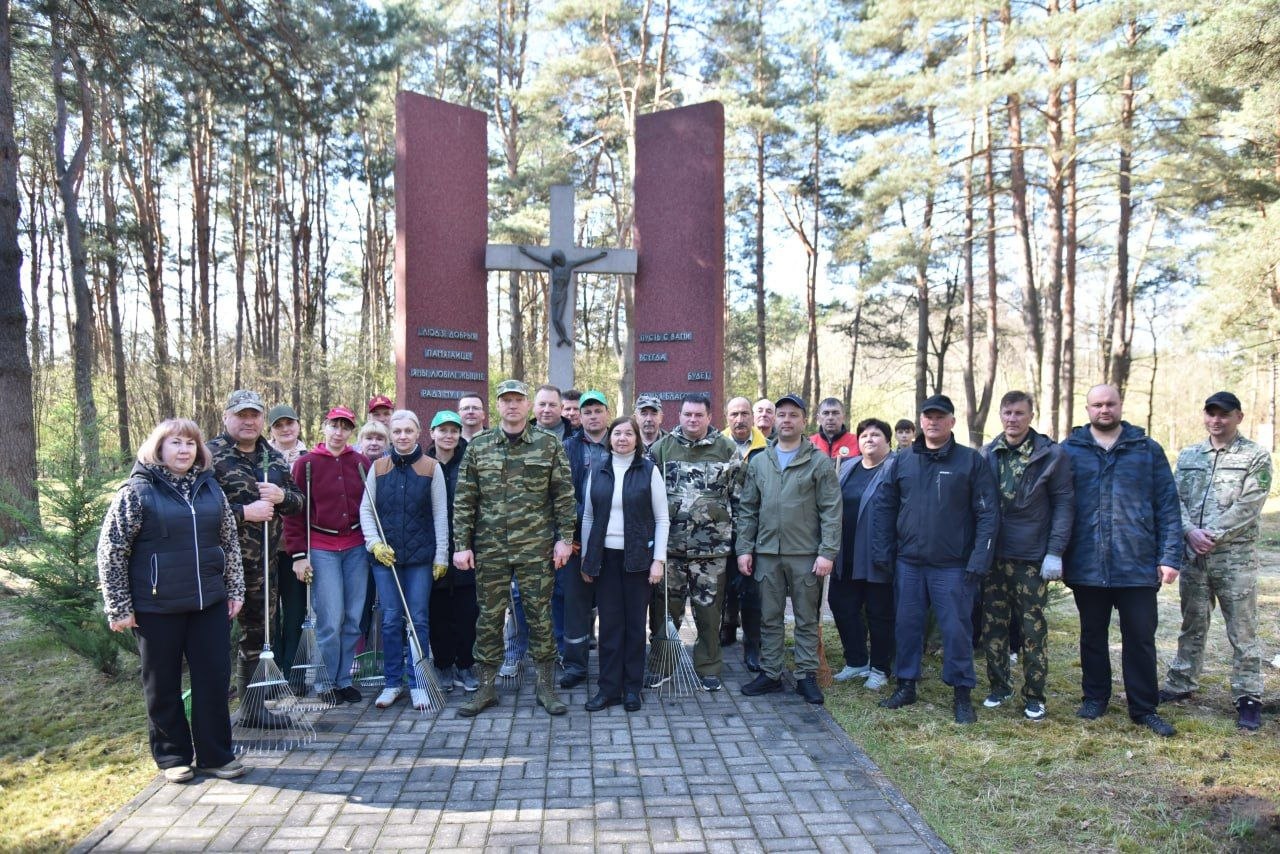 respublikanskiy-subbotnik-proshel-v-glubokskom-rayone-fotofakt_2