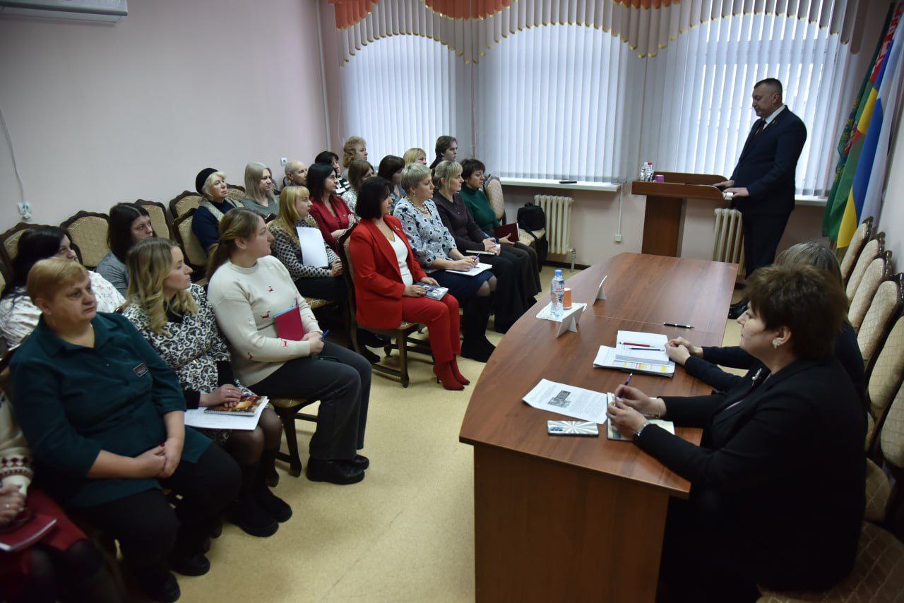 v-ramkakh-edinogo-dnya-informirovaniya-sostoyalas-vstrecha-deputata-palaty-predstaviteley-natsionaln_2