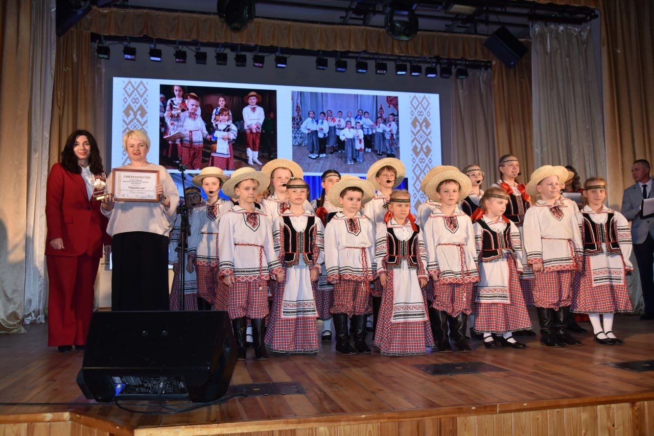 v-glubokom-nazvali-laureatov-traditsionnoy-rayonnoy-molodezhnoy-premii-priznanie_2