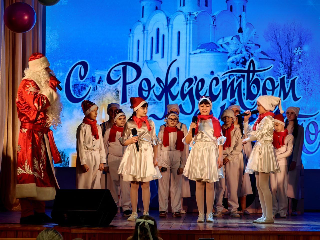 v-glubokskom-gorodskom-dome-kultury-proshli-prazdnichnye-meropriyatiya-posvyashchennye-rozhdestvu-kh_3