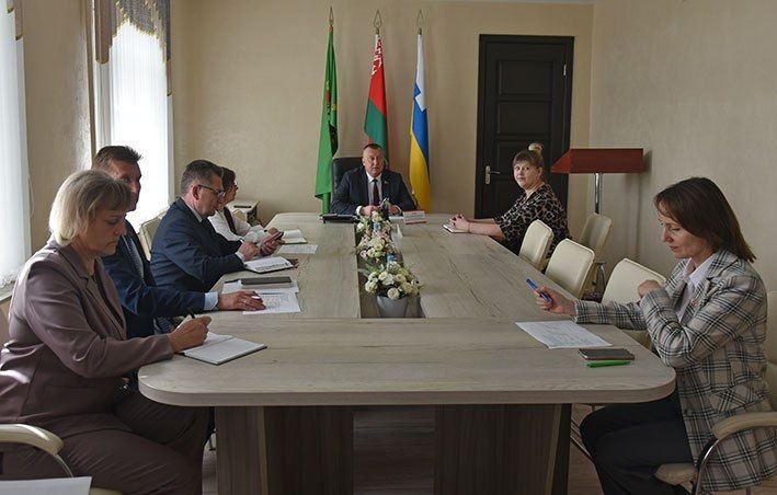v-glubokom-lichnyy-priem-grazhdan-provel-deputat-palaty-predstaviteley-natsionalnogo-sobraniya-respu_0